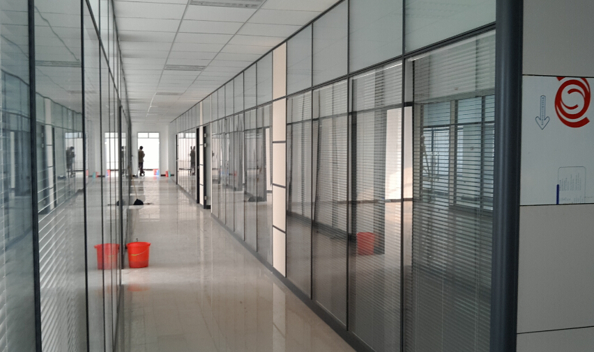 ˫������80��